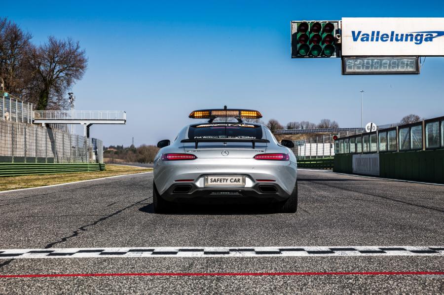  Mercedes-AMG GT S F1 Safety Car 2015 года  (фото 7 из 11)